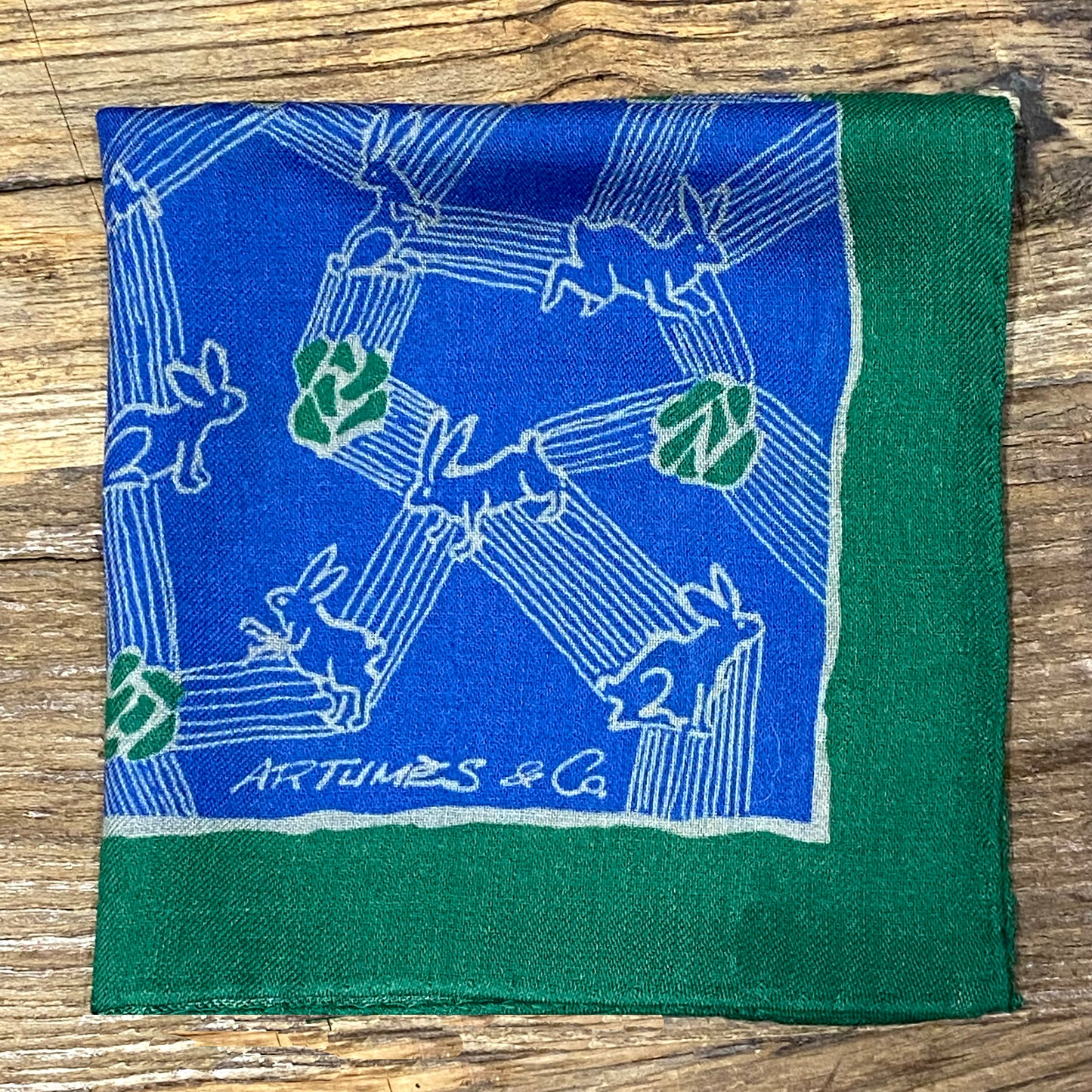 Pochette soidatour laine imprimé Lapins des champs - Indigo