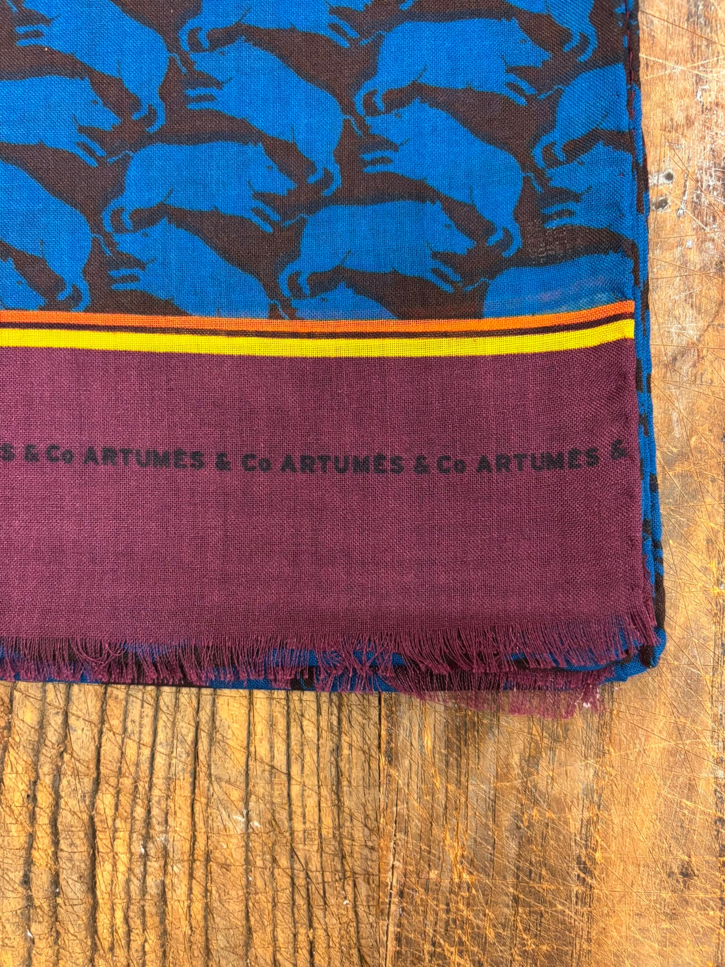 Echarpe Tourdesoi Classic Bestiaire Mirage Sangliers touareg - ebène